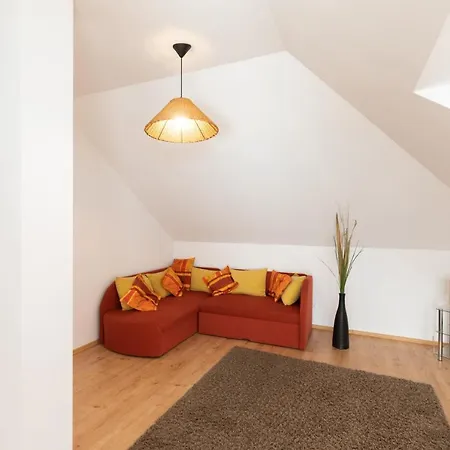 Haus Mit Garten *