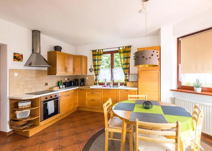 Mit Garten * Στσέτσιν